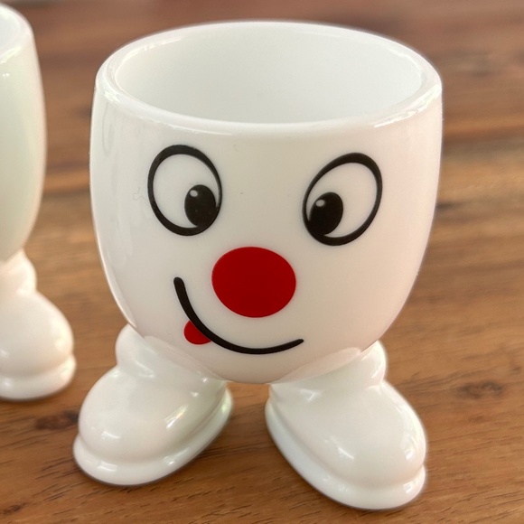 Vintage Arc International France - Happy Face Footed Milk Glass Egg Cup - Picture 4 of 14